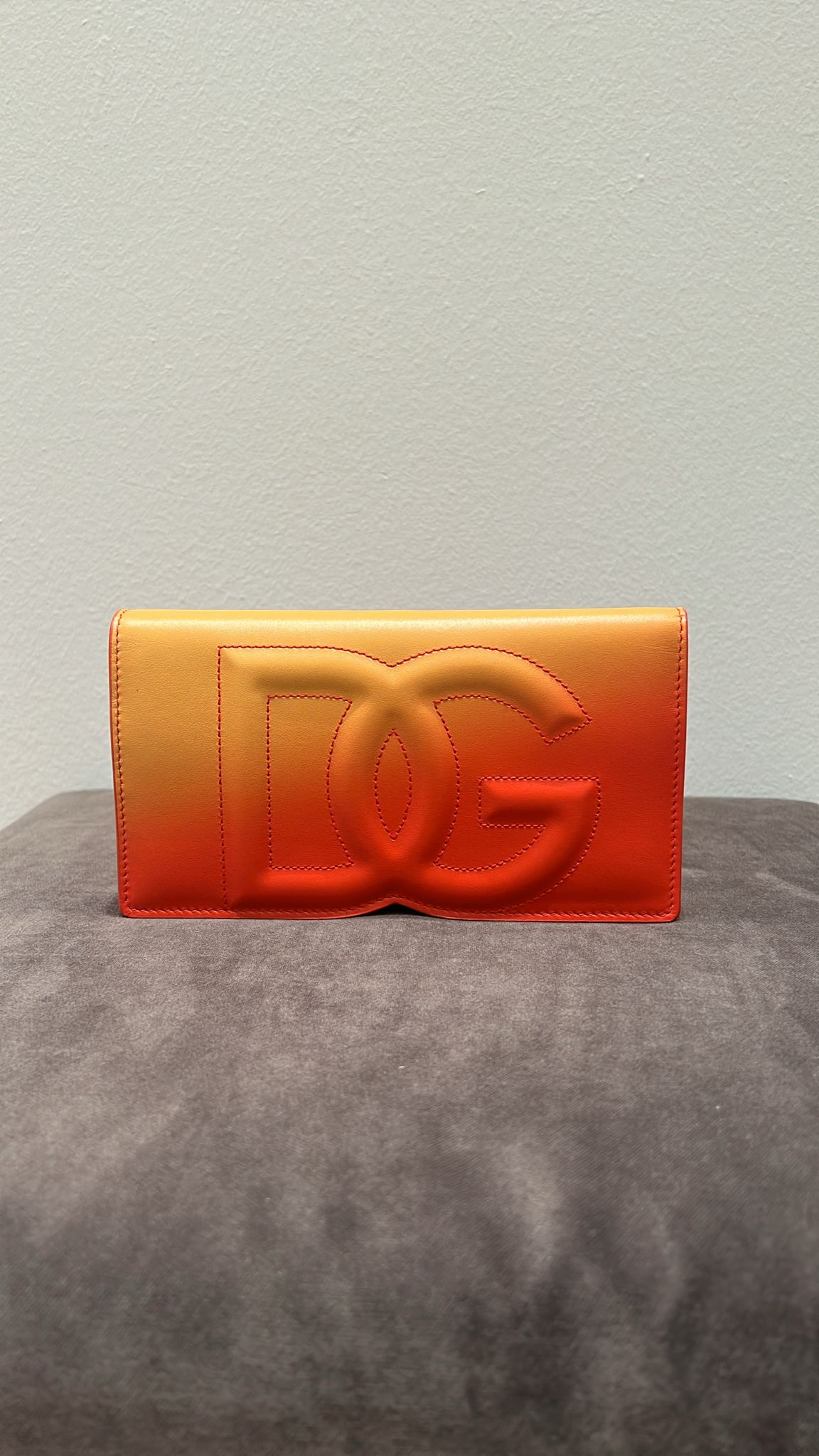 DG Logo Continental Wallet in Gradient Leather