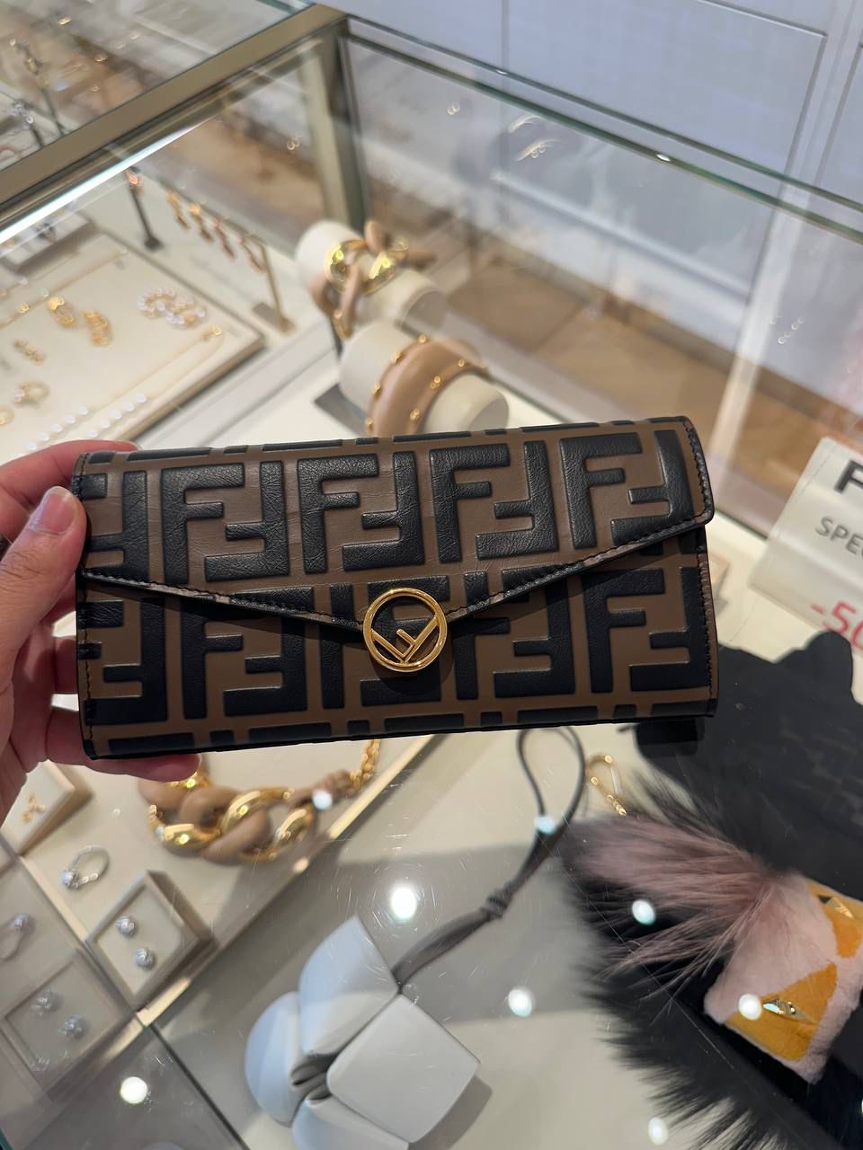 FF Logo Continental Wallet