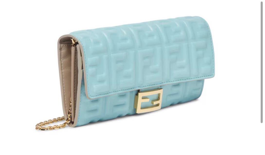 Baguette Chain Wallet