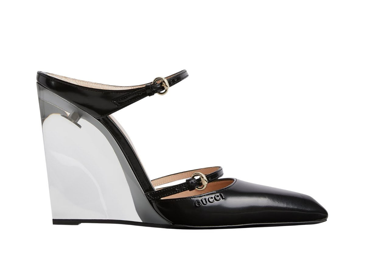 Women's wedge pump with logo