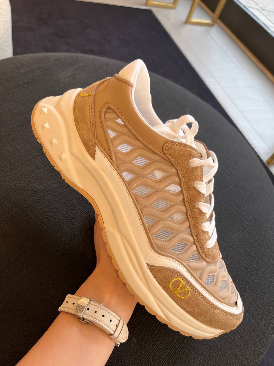 Neo-V Runner Sneakers