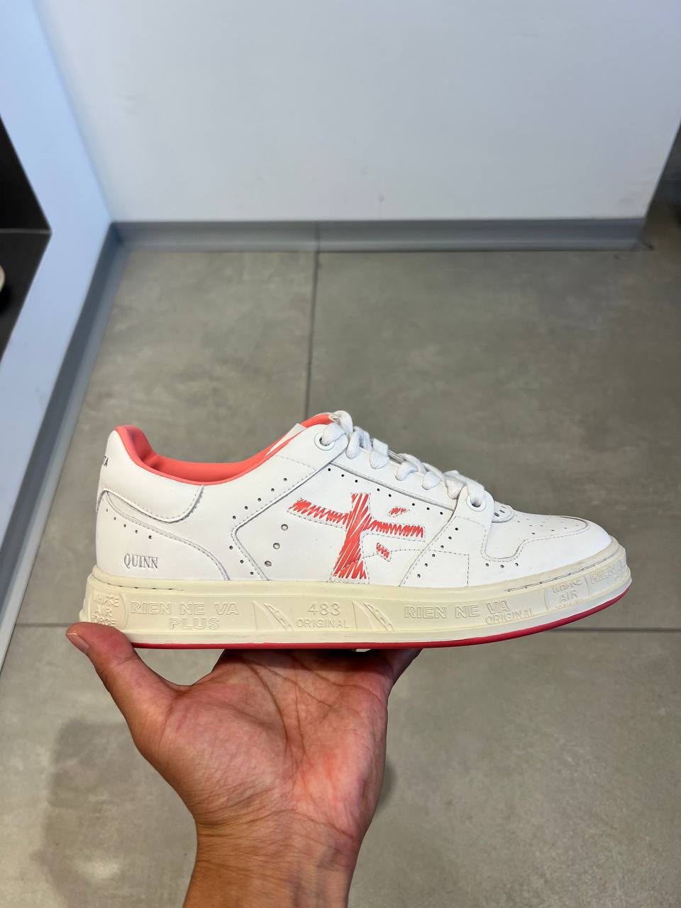 Quinn Sneakers