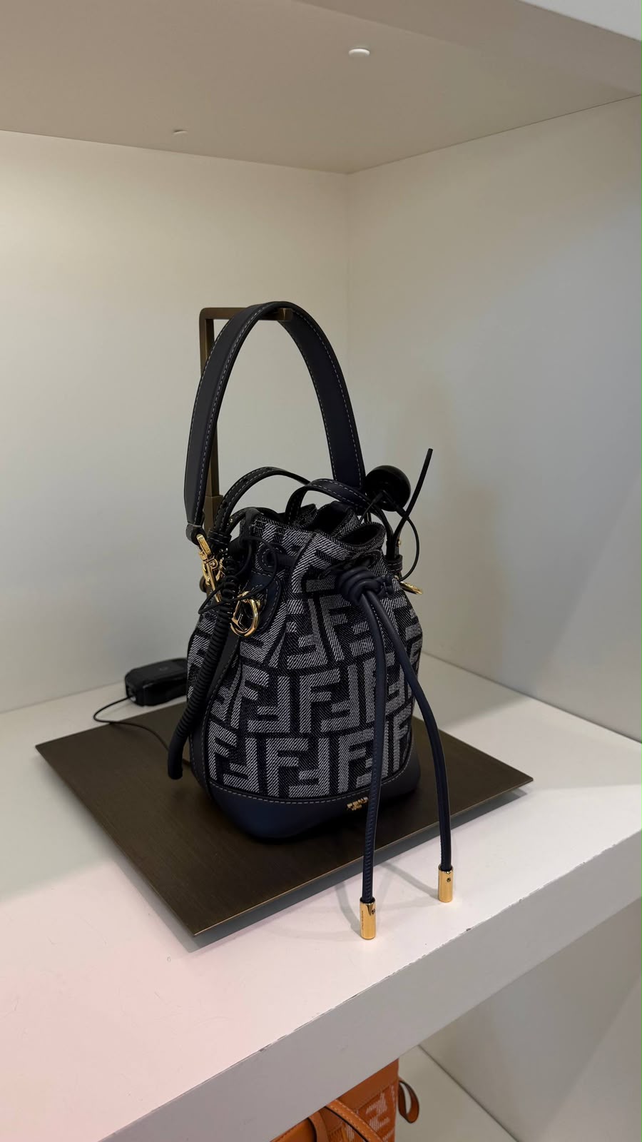 Mon Tresor Bucket Bag
