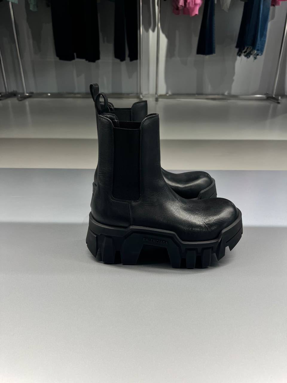 Bulldozer Chelsea Boots