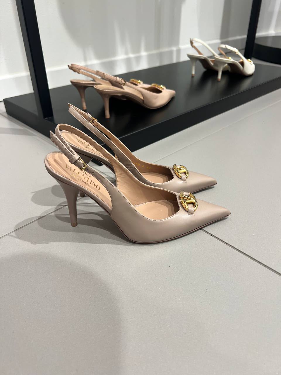VLogo Signature Slingback Pump