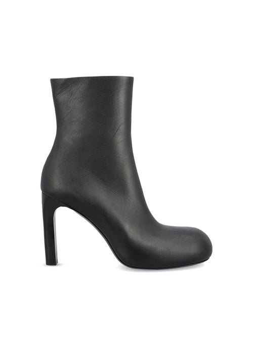 Stivali realizzati in pelle