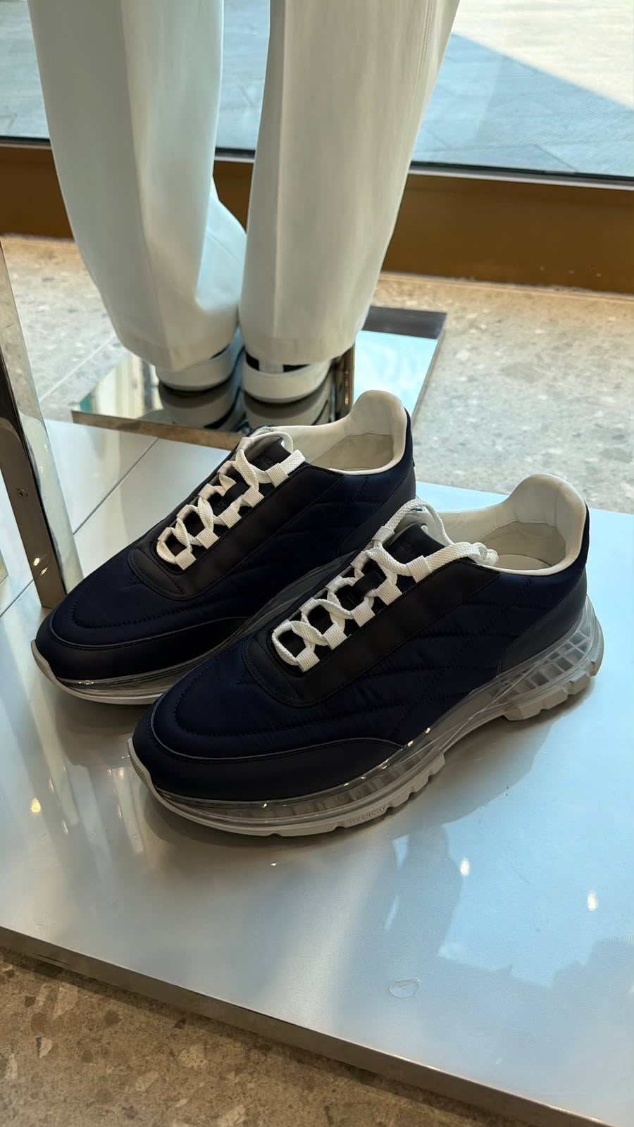 Spectre Low Runner