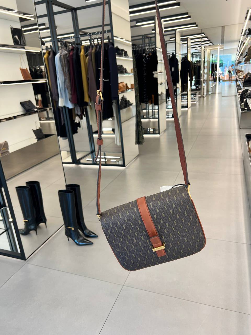Le Monogramme Satchel in Canvas and Smooth Leather