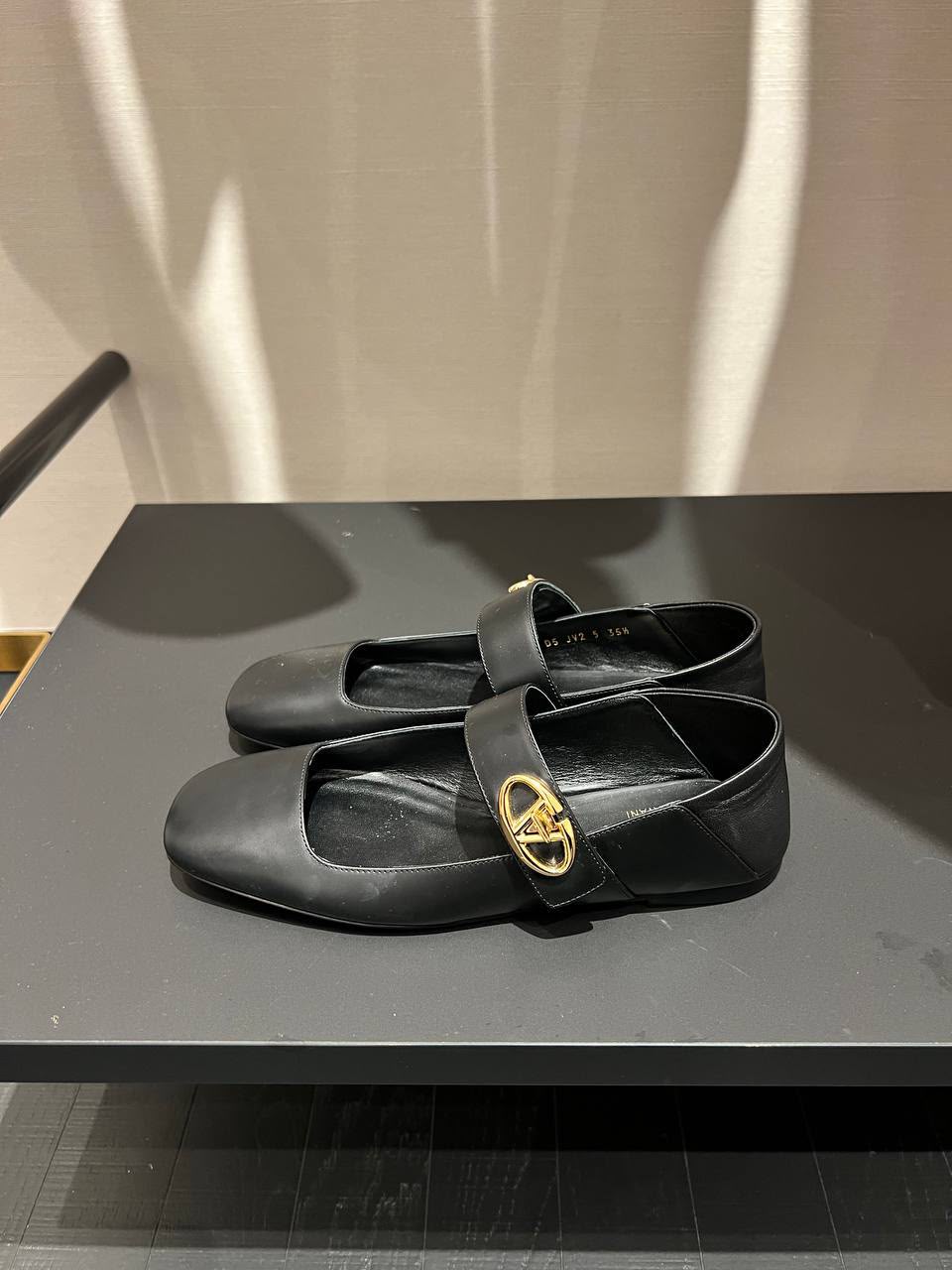 VLogo Signature Ballet Flat