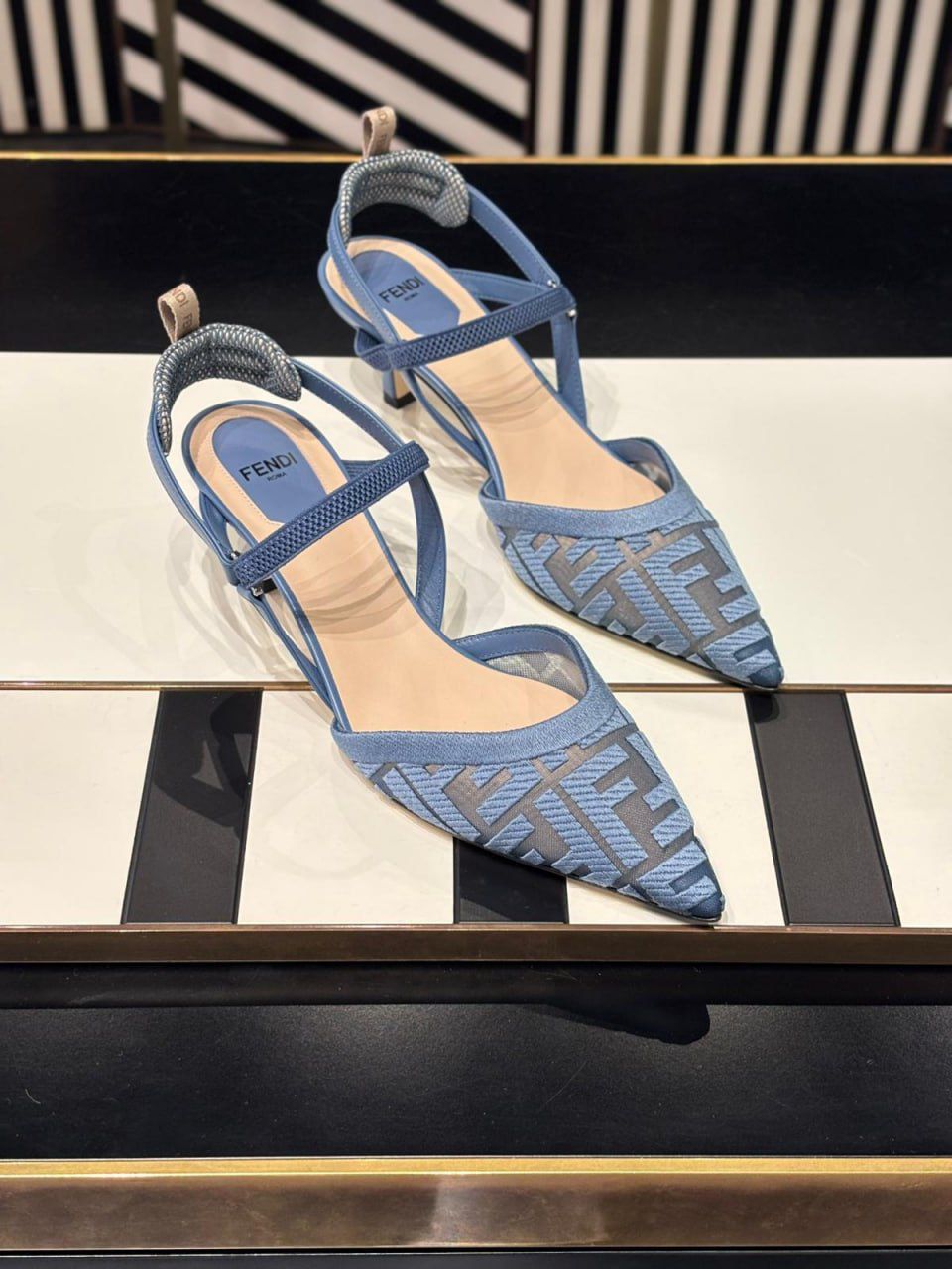 Colibrì Slingback Pumps