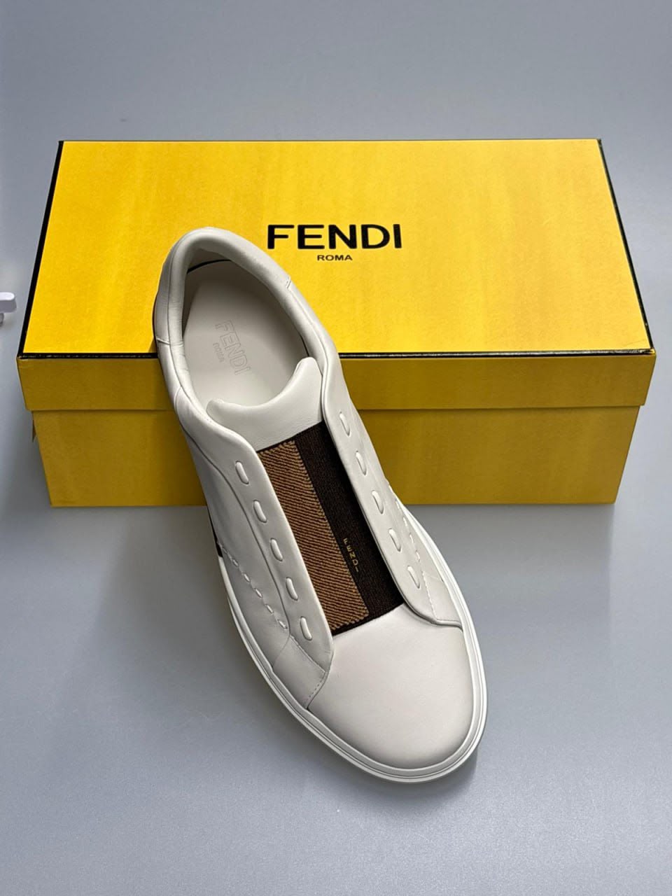 Flow Low-Top Sneakers