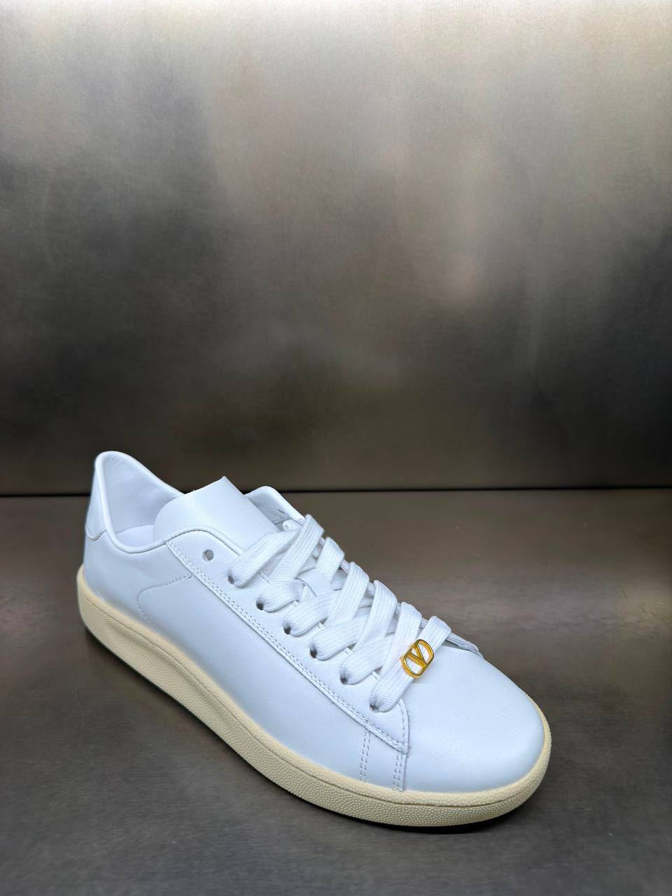 Garavani One Stud Low-Top Sneaker