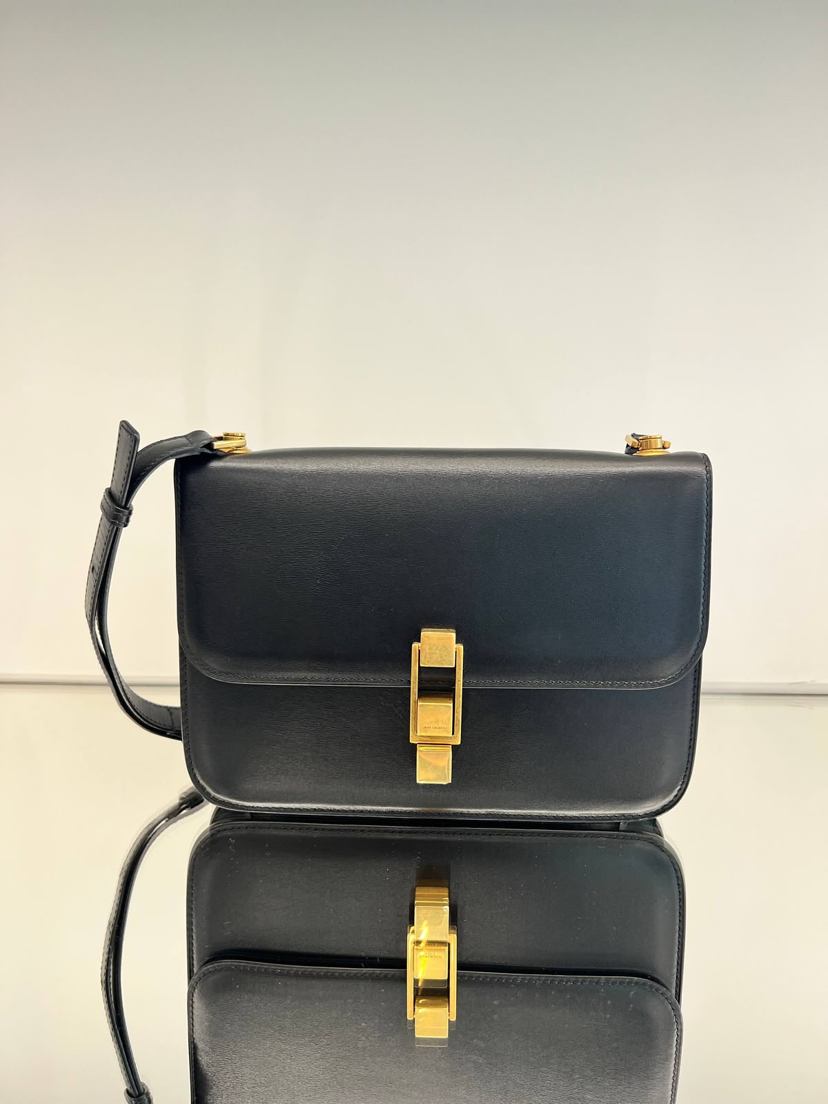 Le Carré Satchel