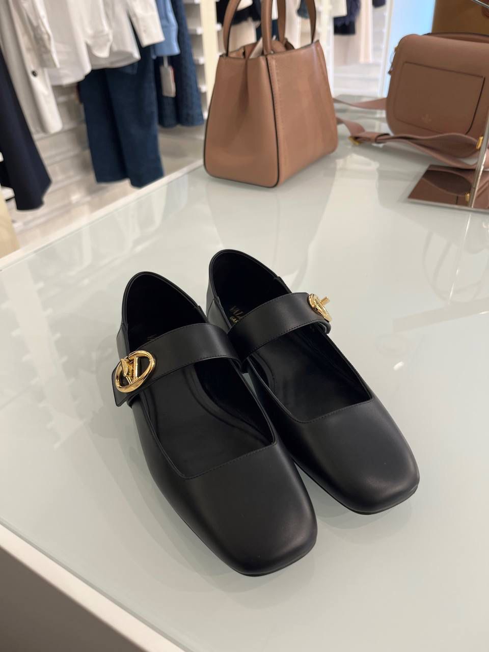 VLogo Signature Mary Jane Pump