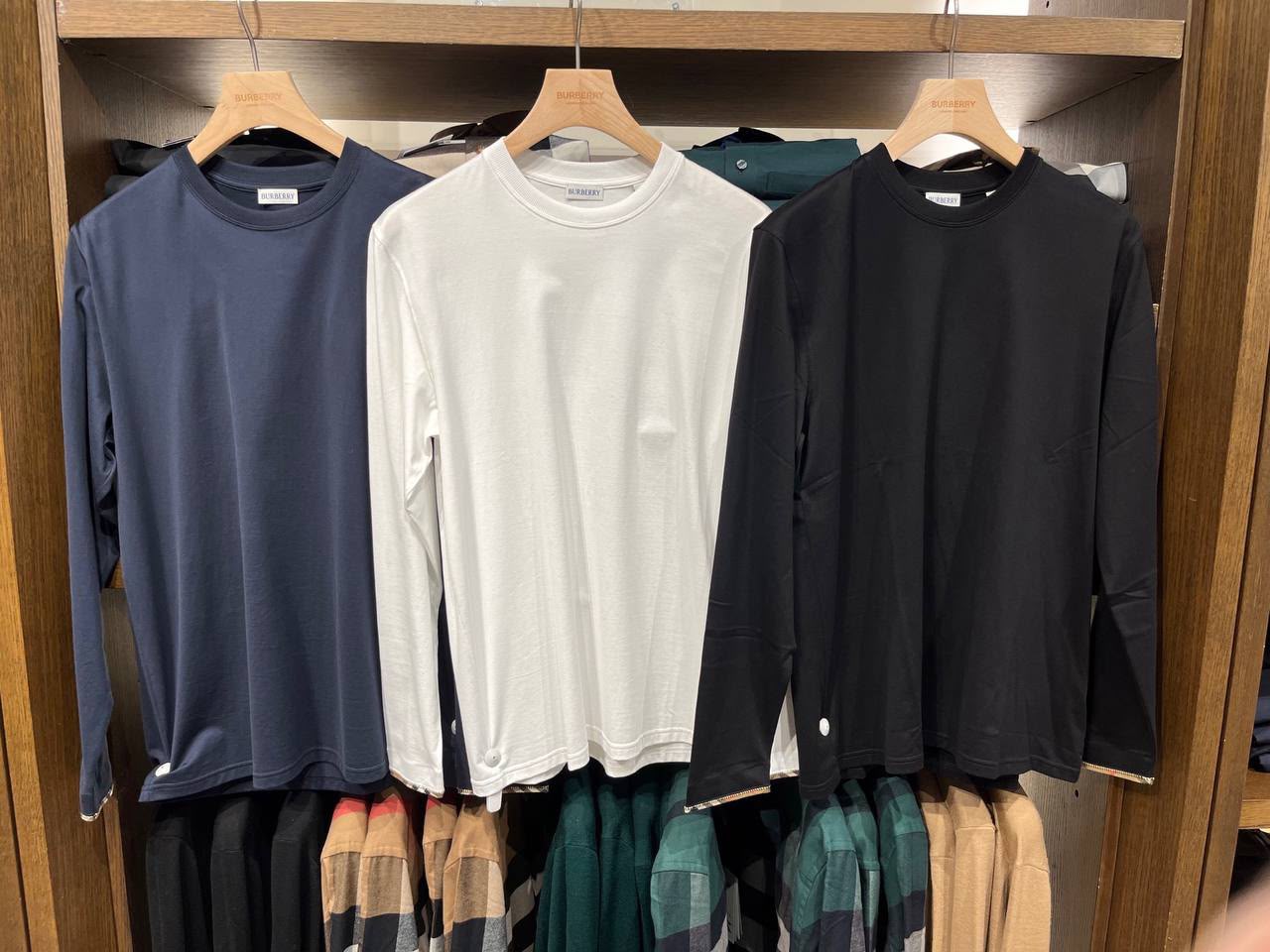 Long-sleeve top with vintage check cuffs
