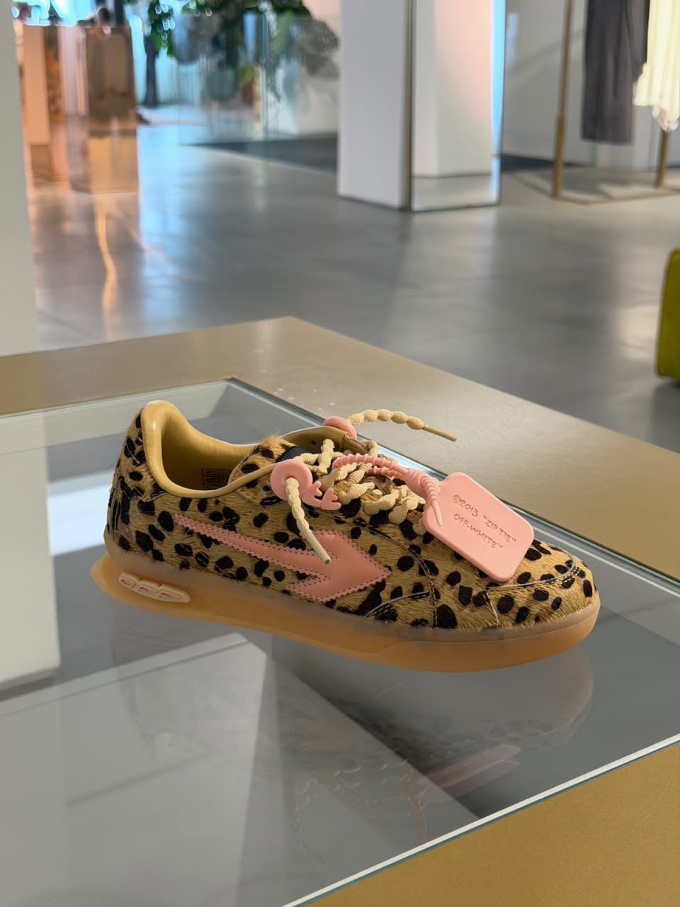 Out of Office (OOO) 'Leopard'