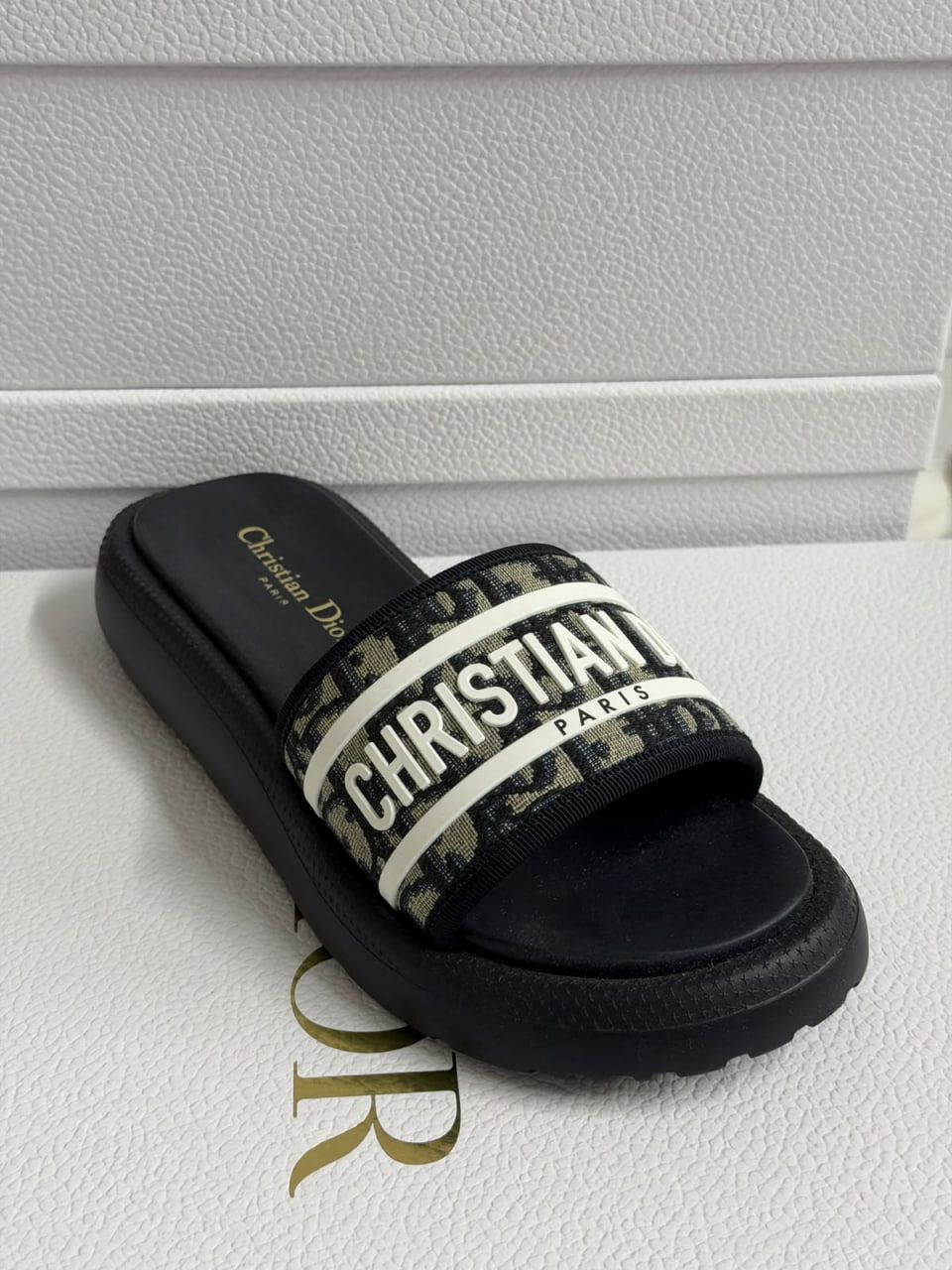 Dioract Slide