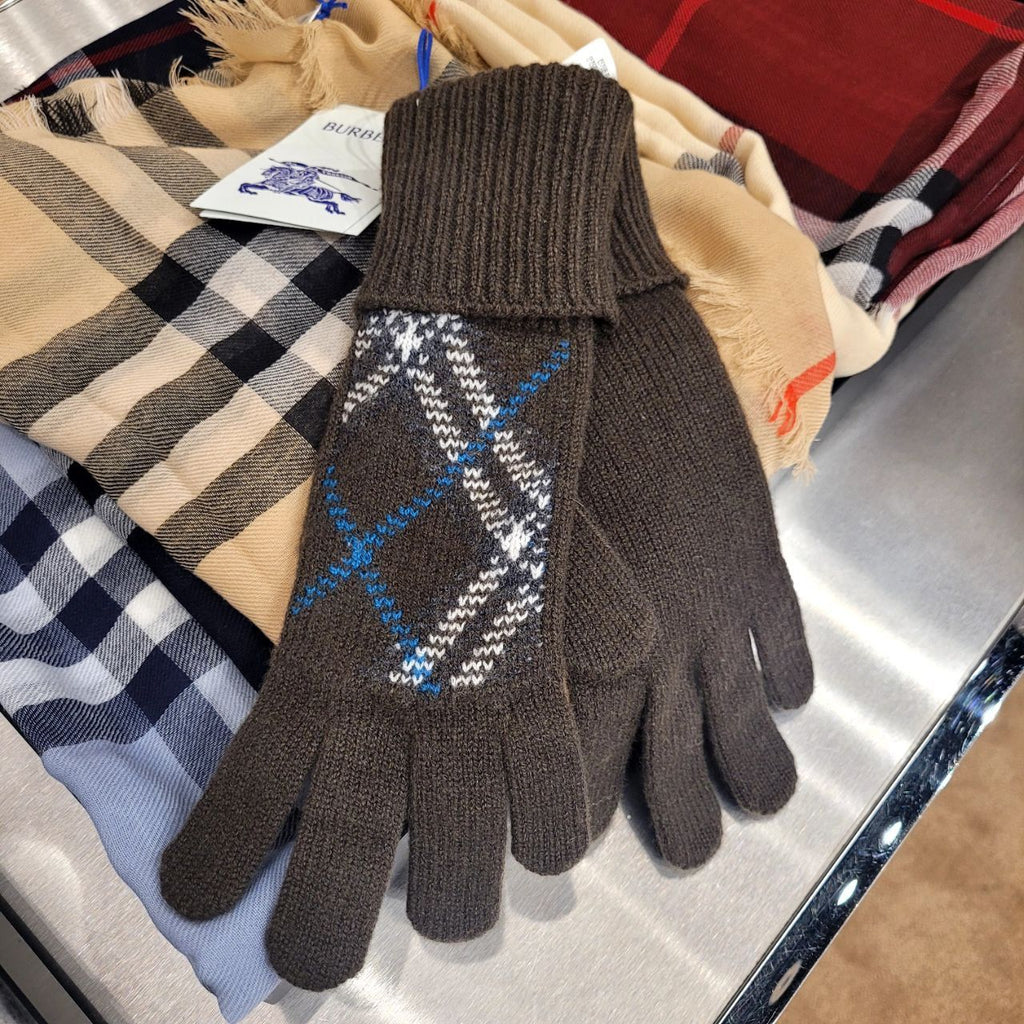 Equestrian Knight Design Wool Gloves