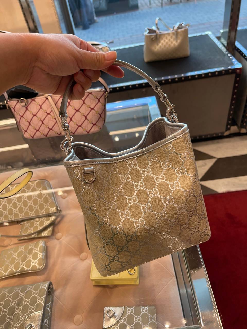 GG Marmont Small Bucket Bag