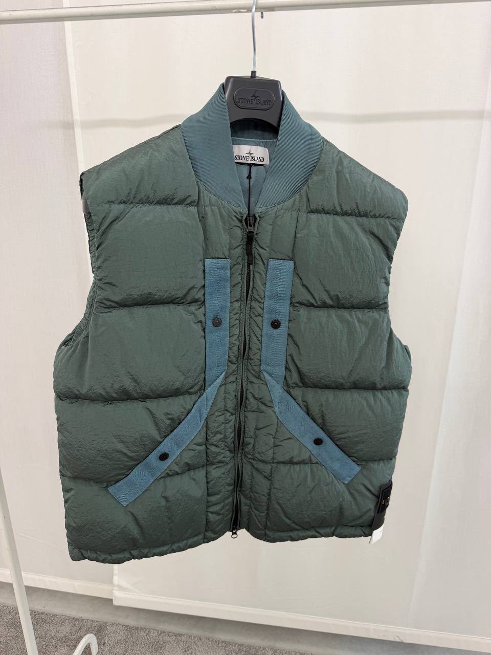 Crinkle Reps Down Vest
