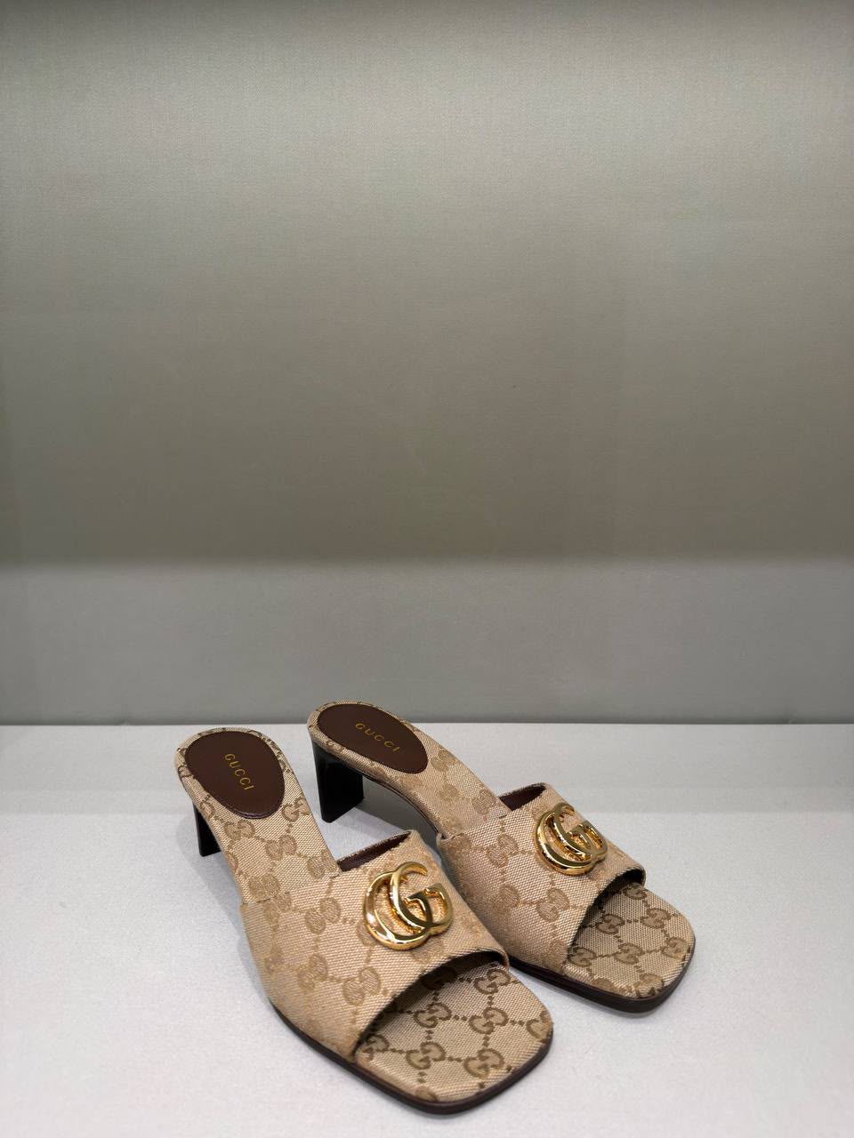 Double G leather slide sandal
