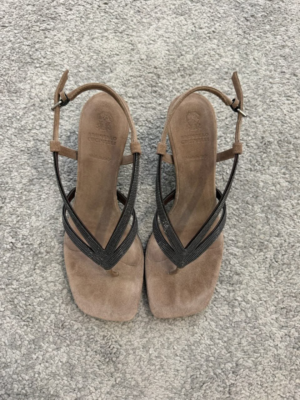 Monili-embellished suede thong sandals