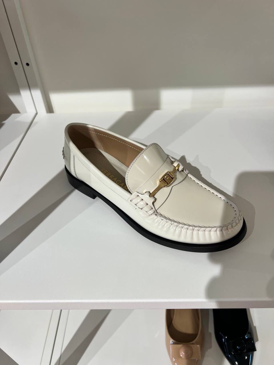 Ferragamo Gancini Loafer