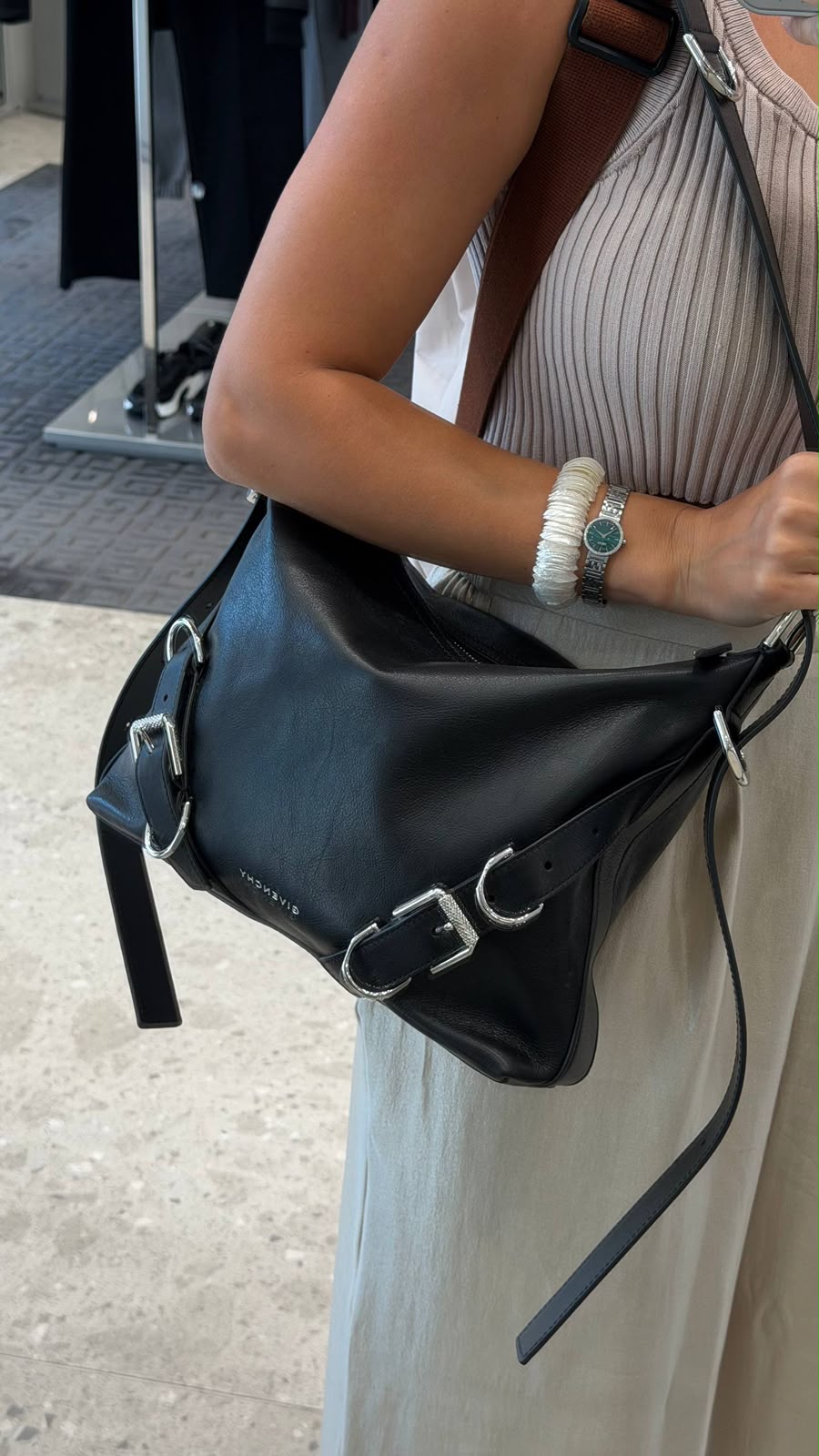 Voyou Medium Shoulder Bag