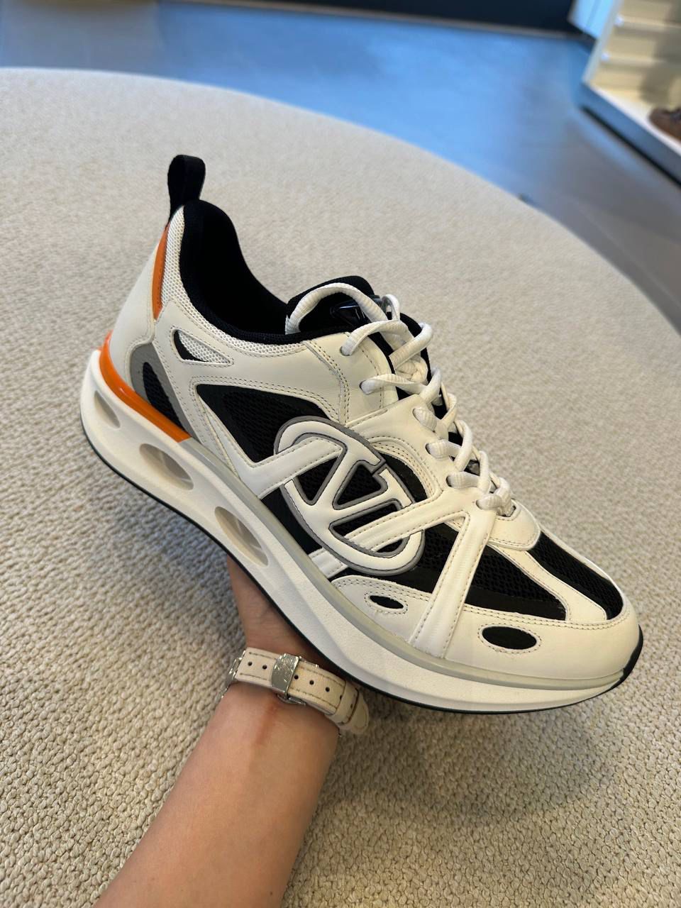 LV Runner Tatic Sneaker