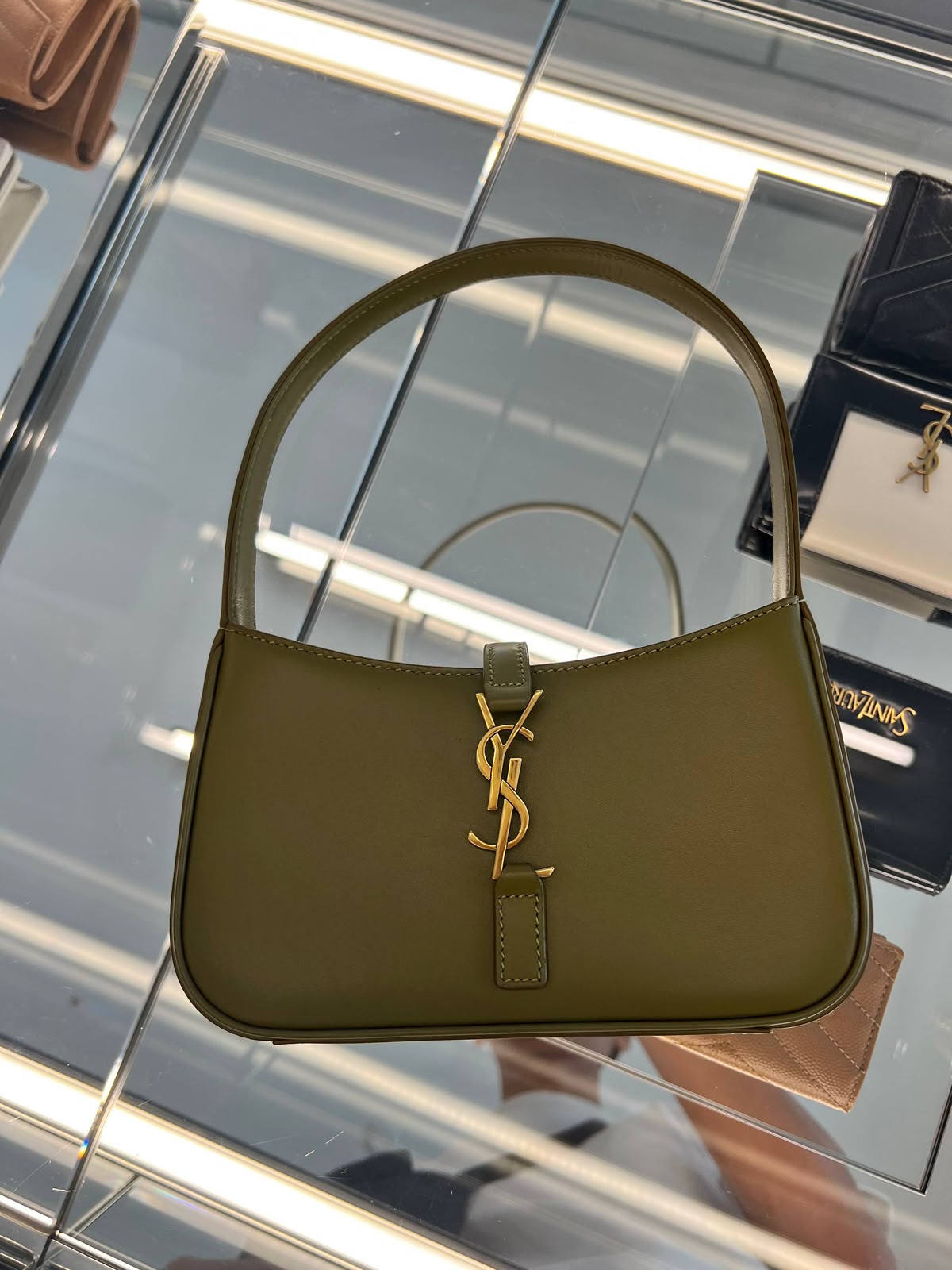 Le 5 à 7 Hobo Bag