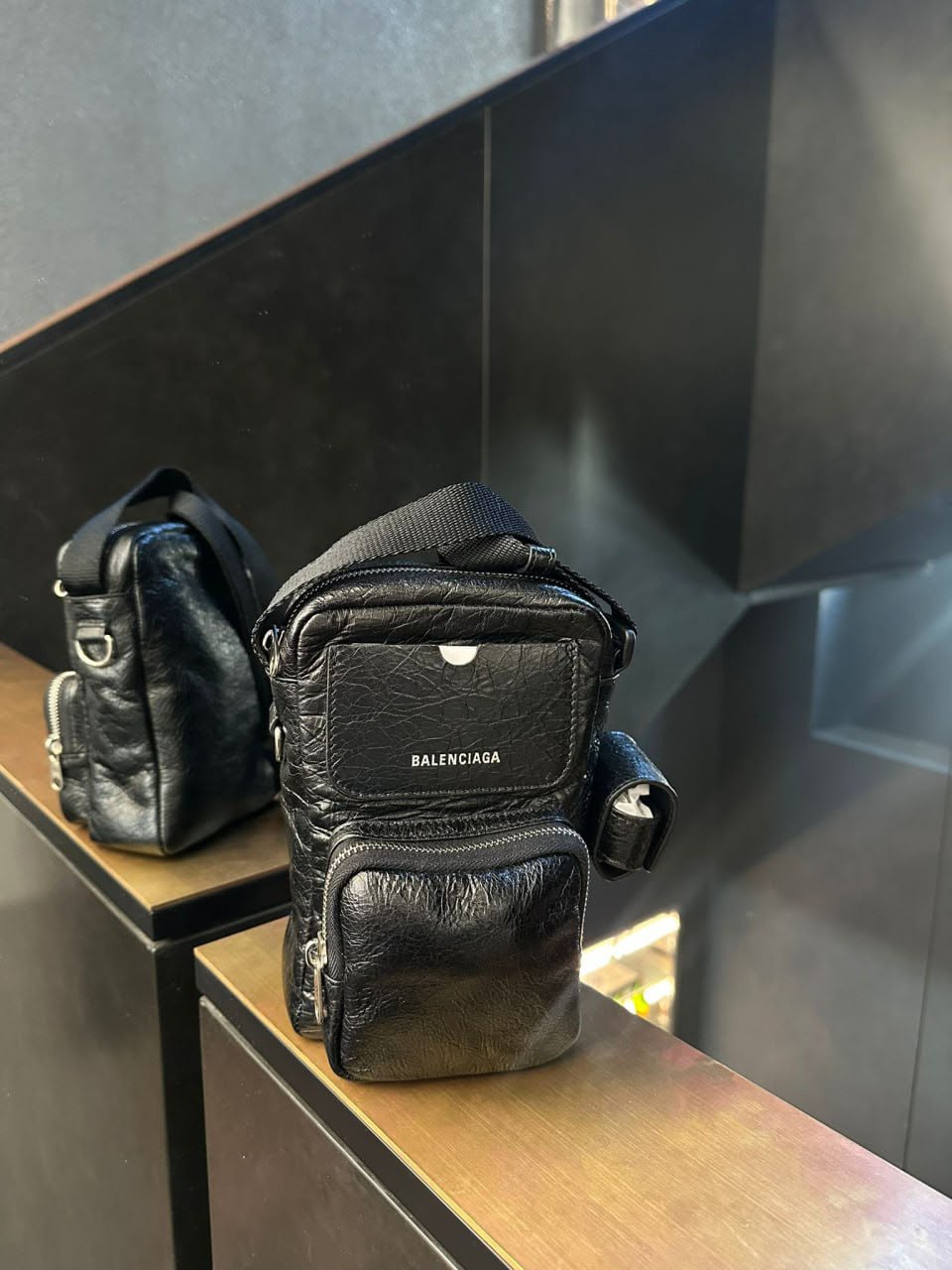 Explorer Multi-Pocket Messenger Bag
