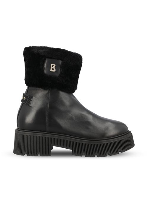 Stivaletti realizzati in pelle