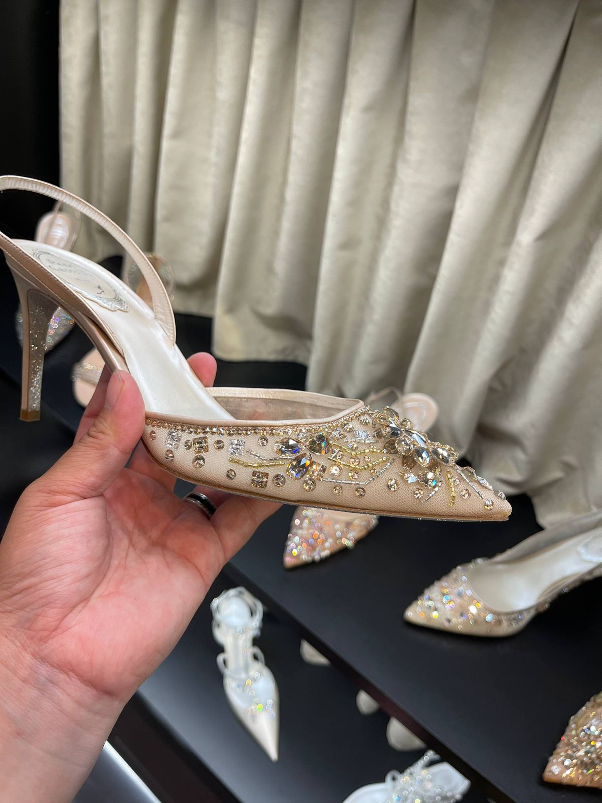 Hangisi Lace Slingback Pumps