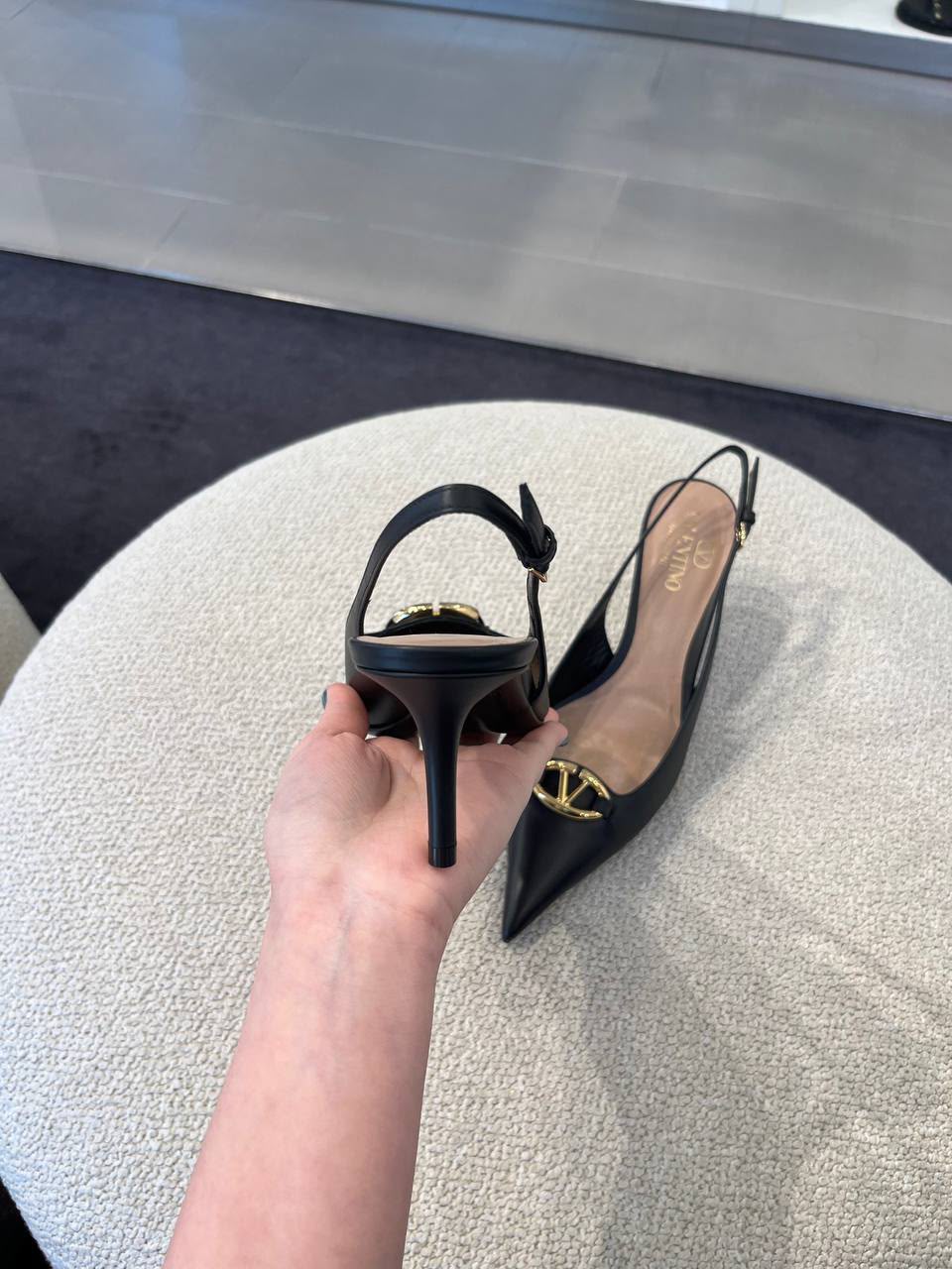 Garavani VLogo Signature Slingback Pump