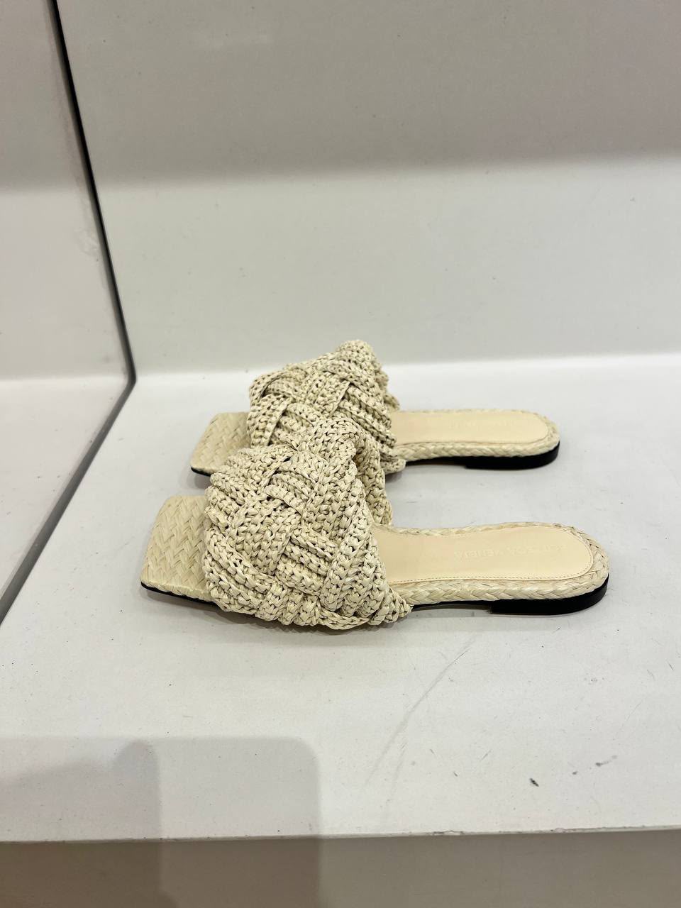 Lido Intrecciato Raffia Slides