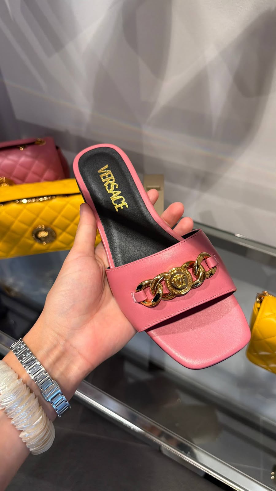 La Medusa Chain Mules