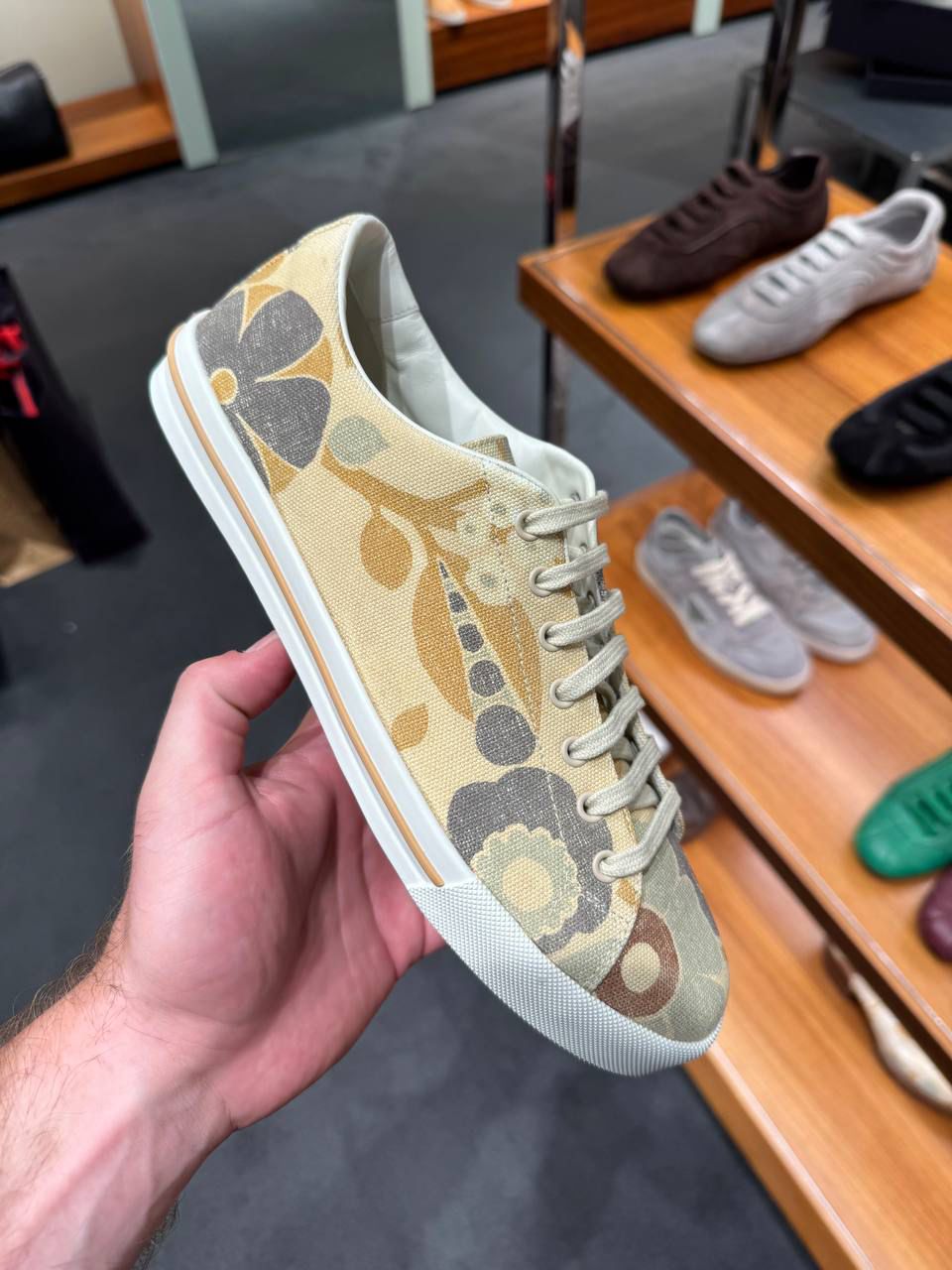 Summer Walk Sneakers in Floral Print Canvas