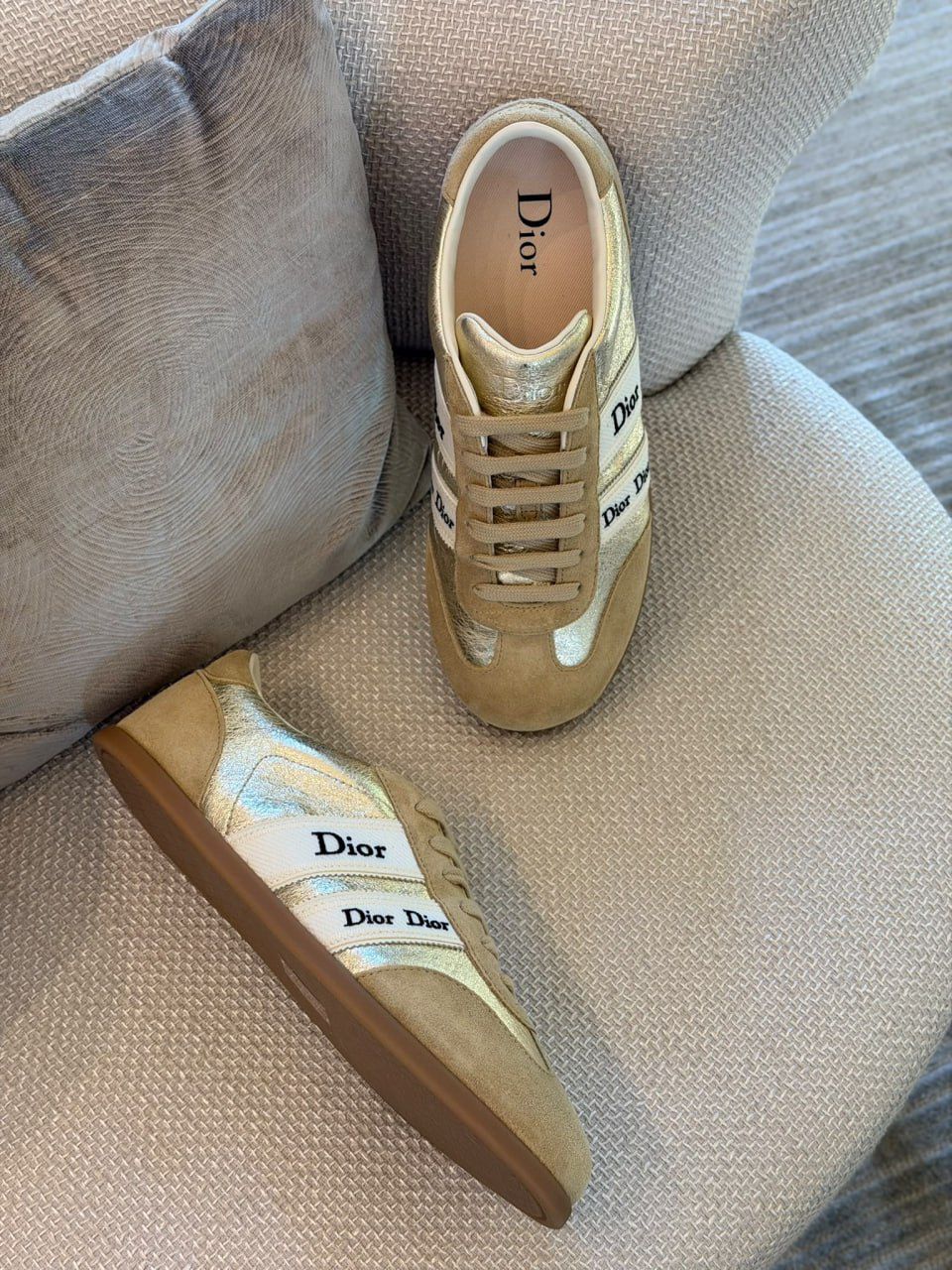 Vibe Sneaker