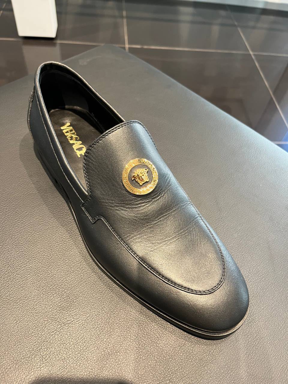 La Medusa Leather Loafers