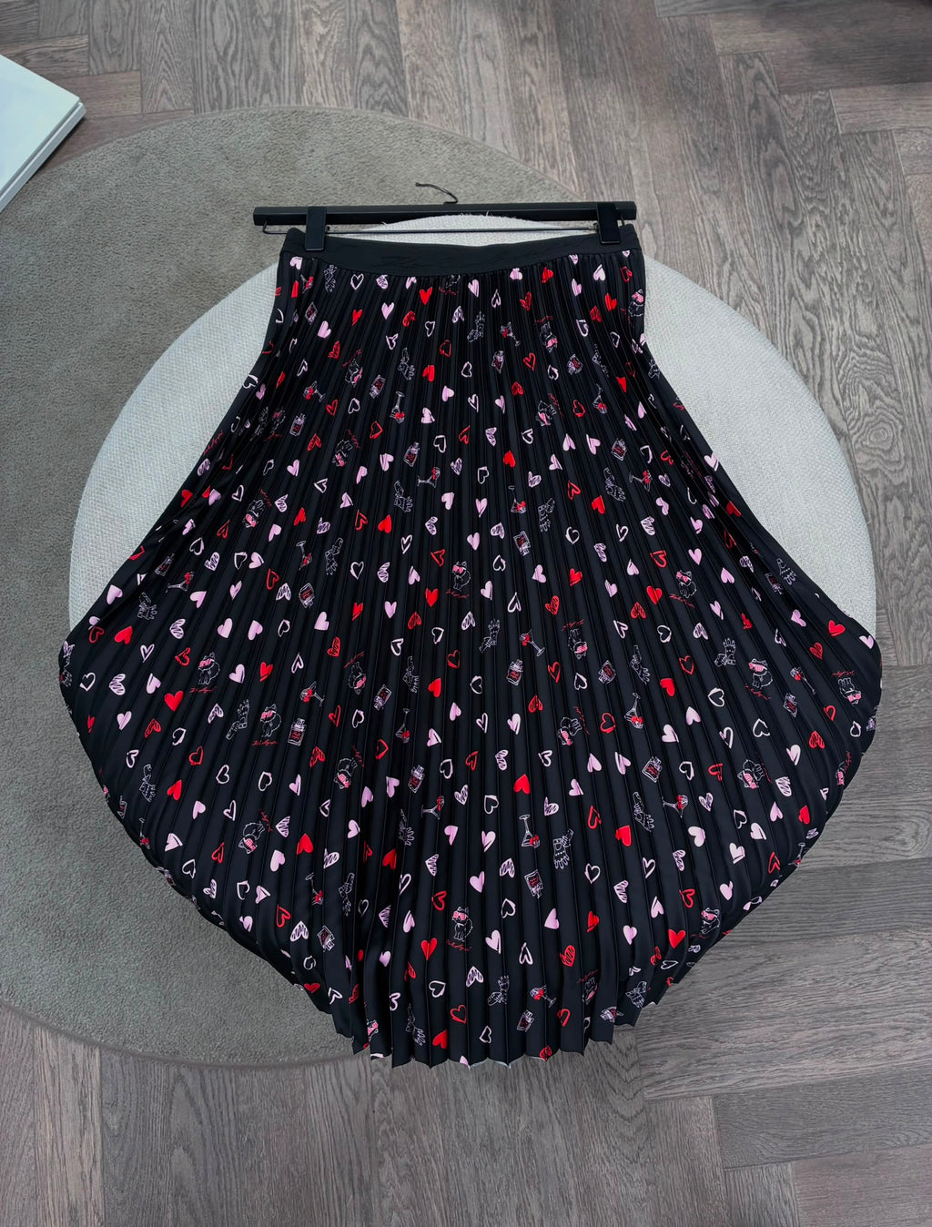 Heart Print Pleated Midi Skirt