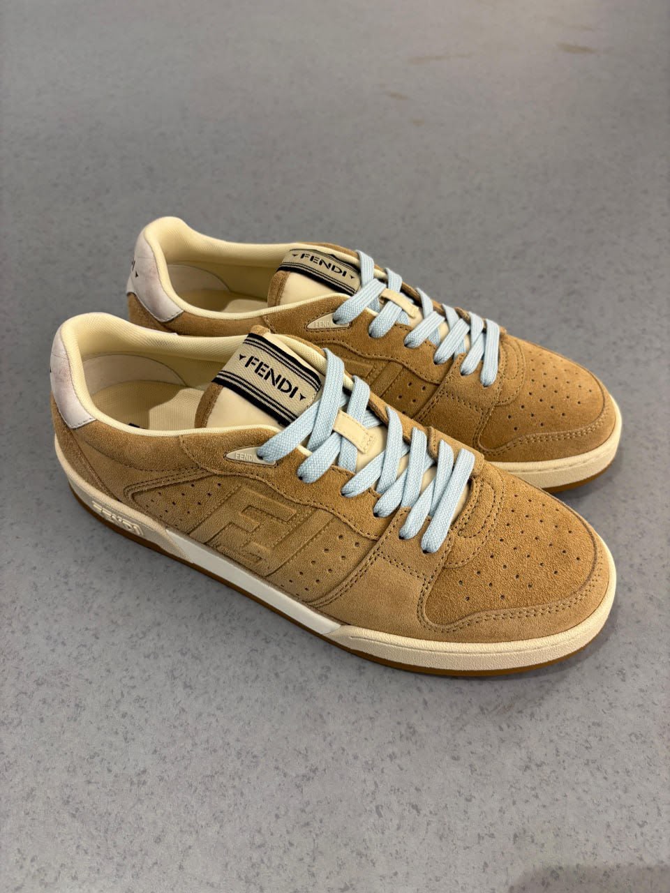 Match Sneakers