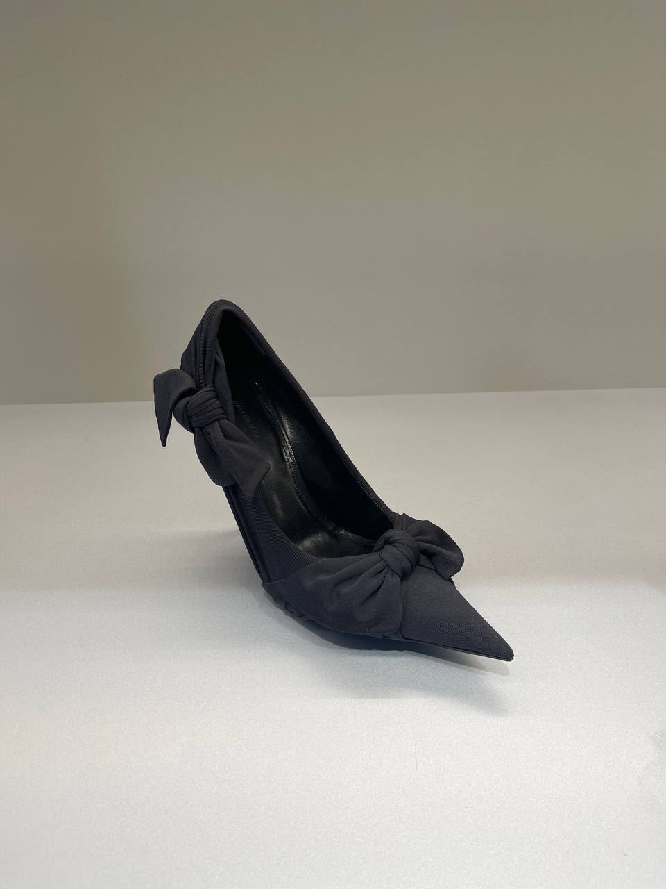 Bow Knife Pump