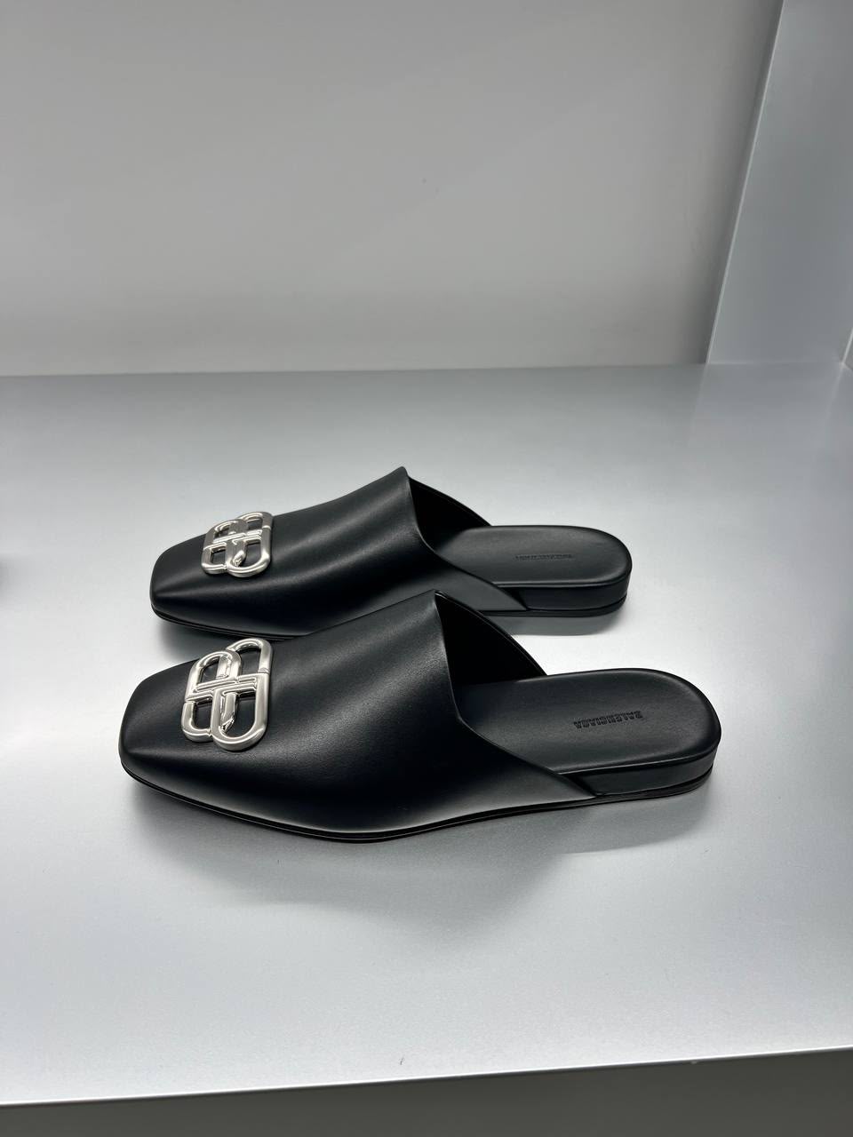 BB Logo Mule
