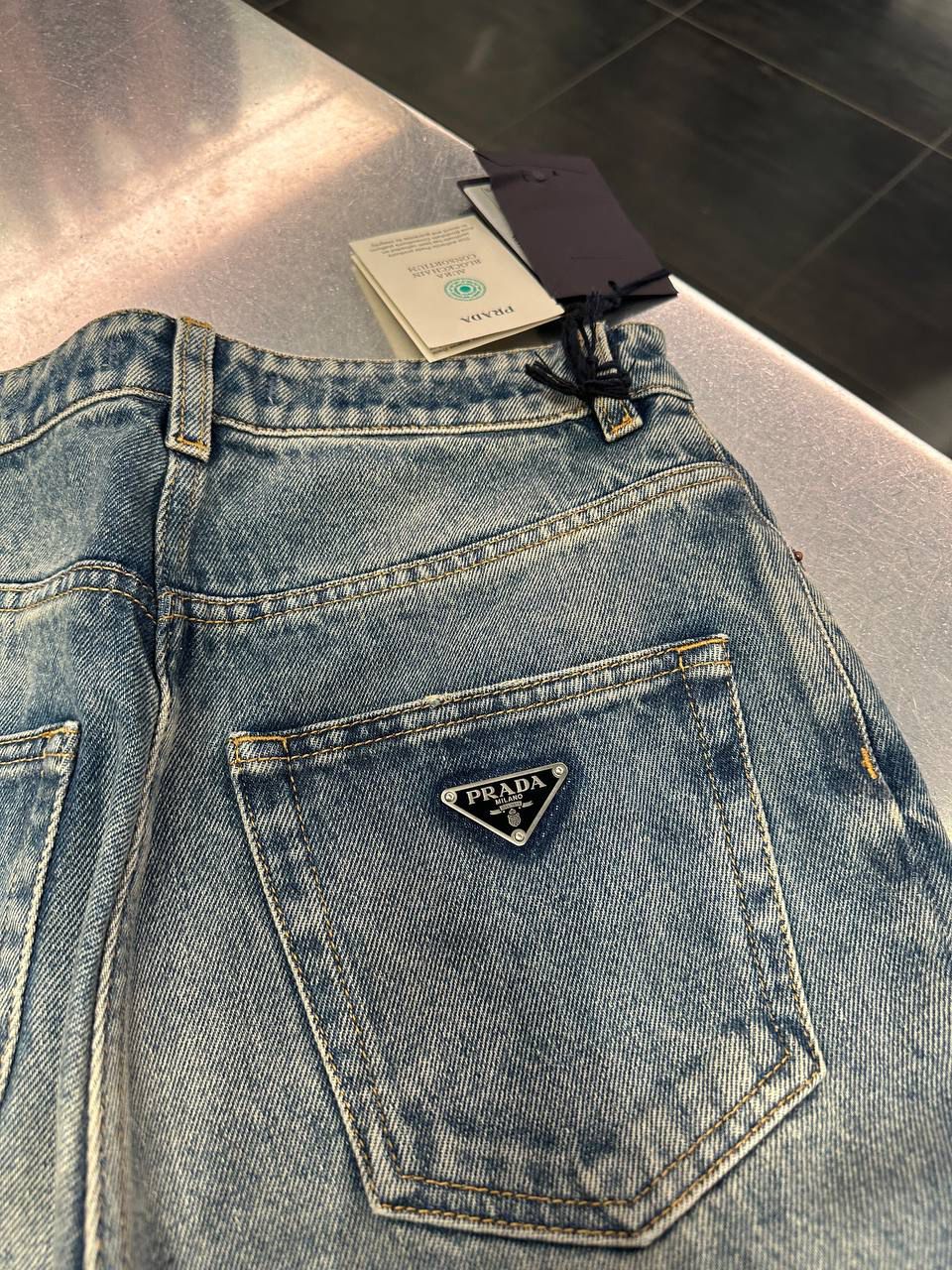 High-rise wide-leg jeans