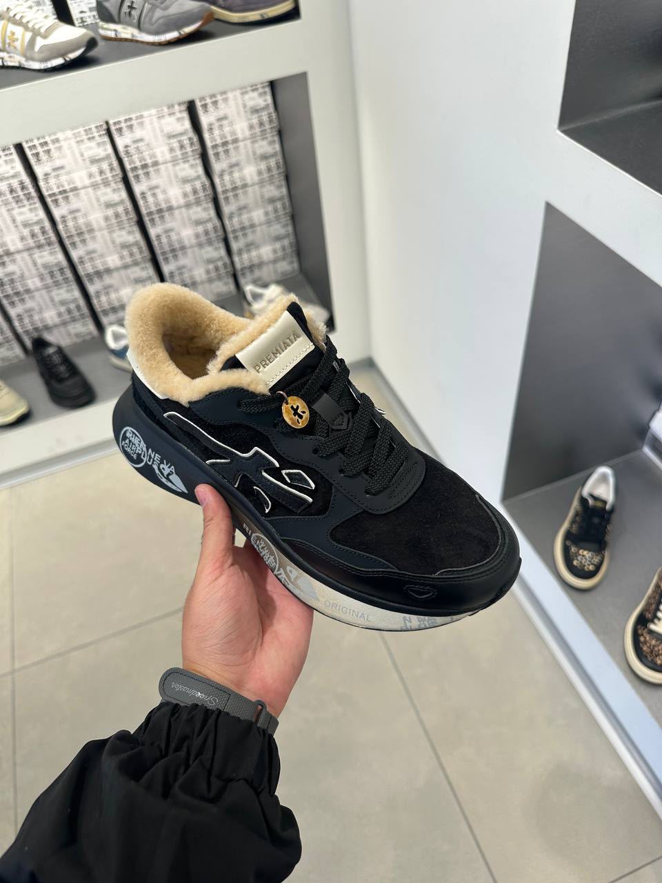 Beth Sneakers
