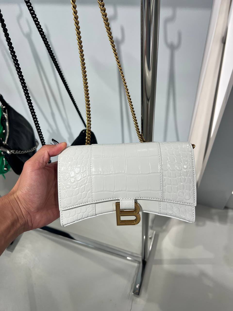 Hourglass Chain Bag