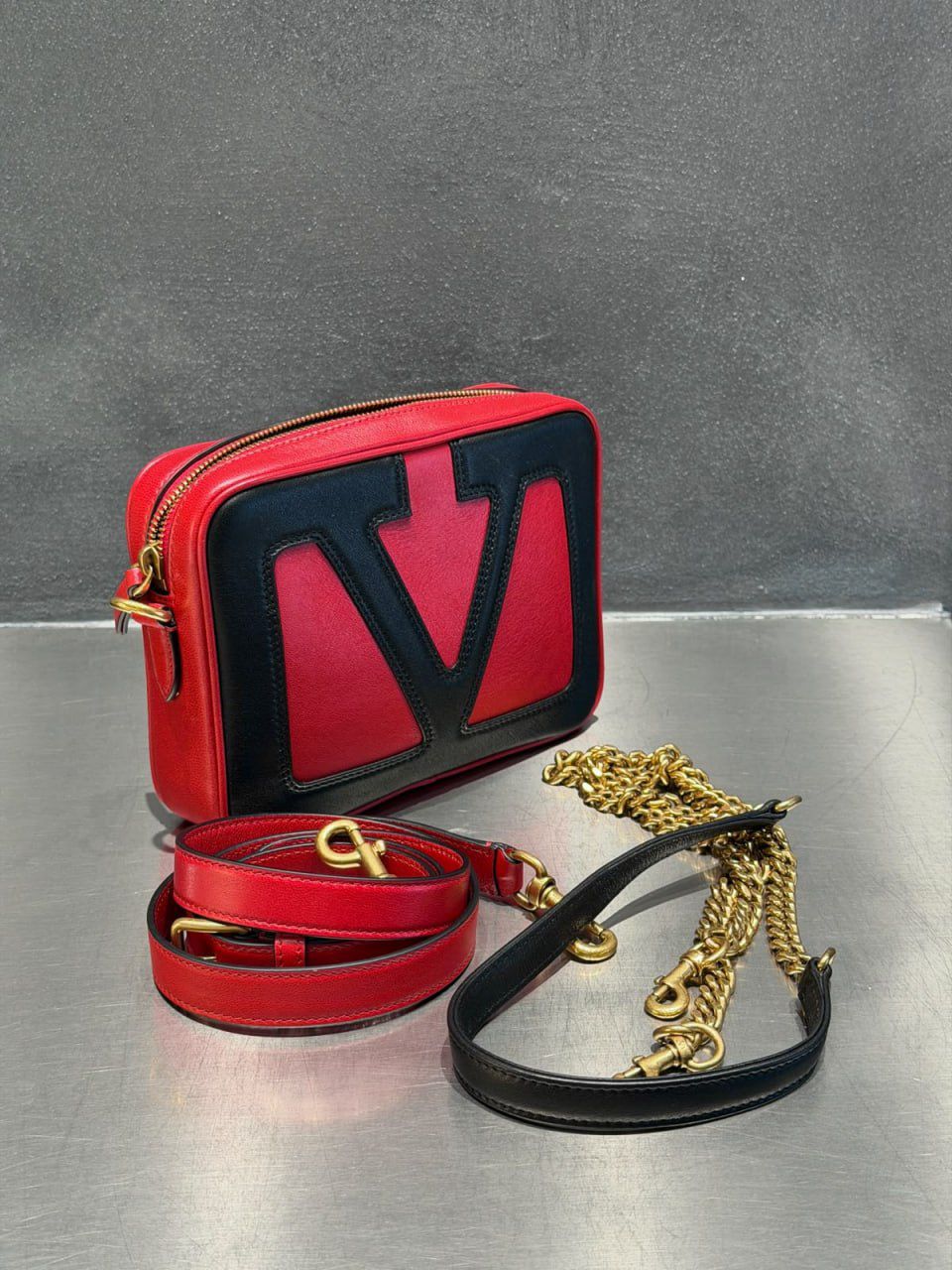 Garavani VLogo Signature Small Camera Bag