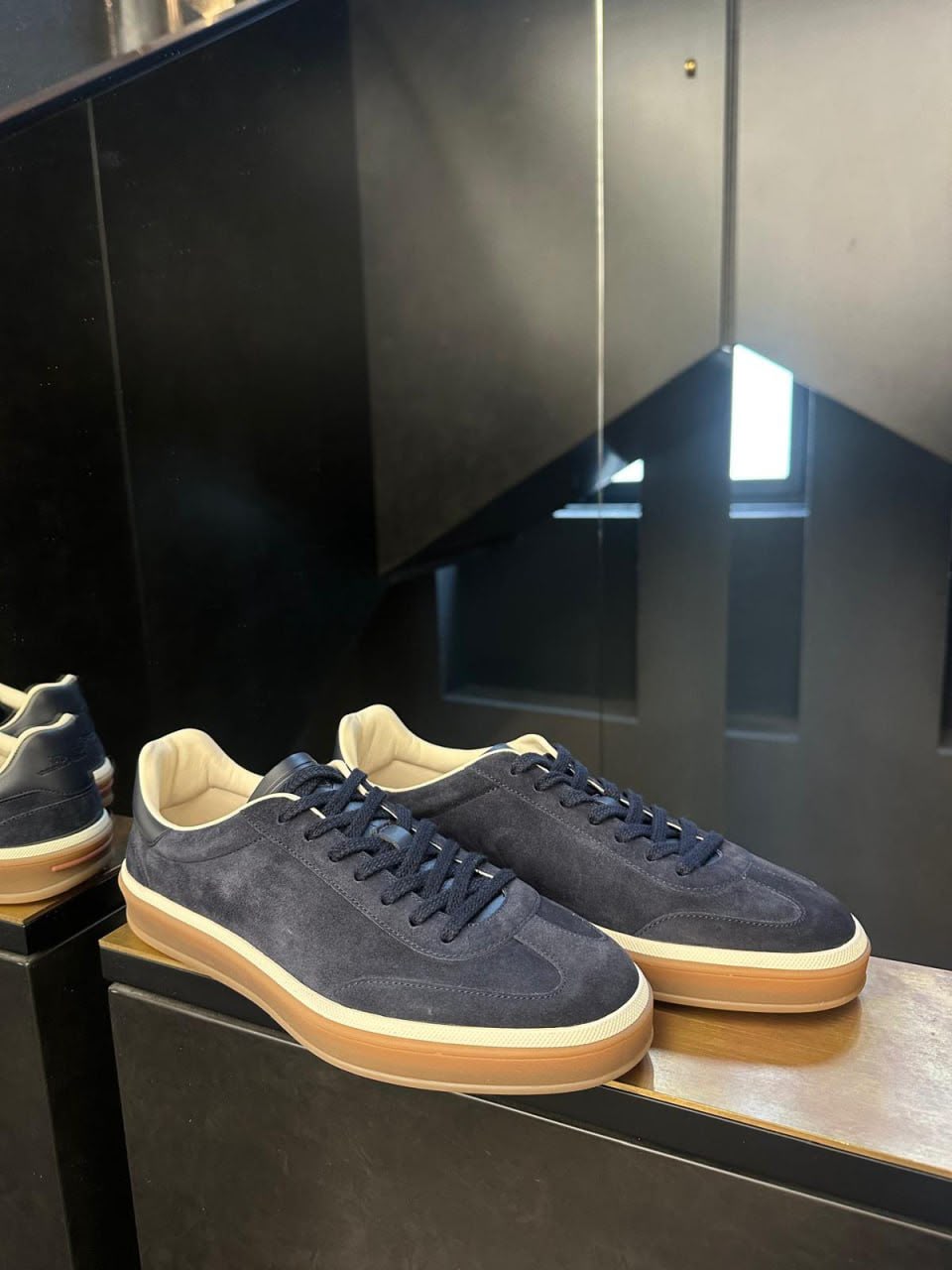 360 LP Flexy Walk Sneakers