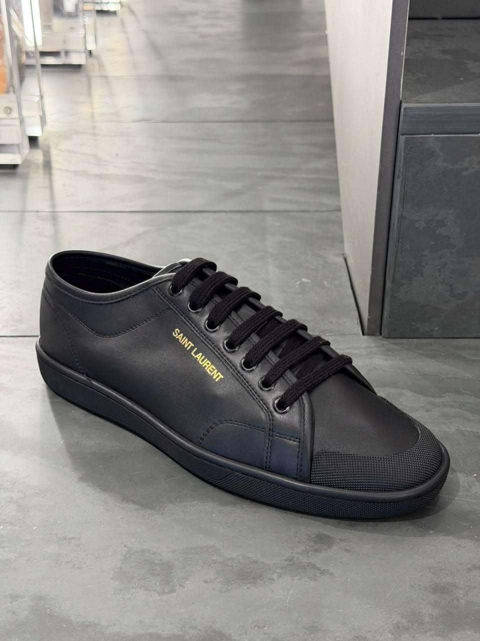 Court Classic SL/06 Sneakers in Leather