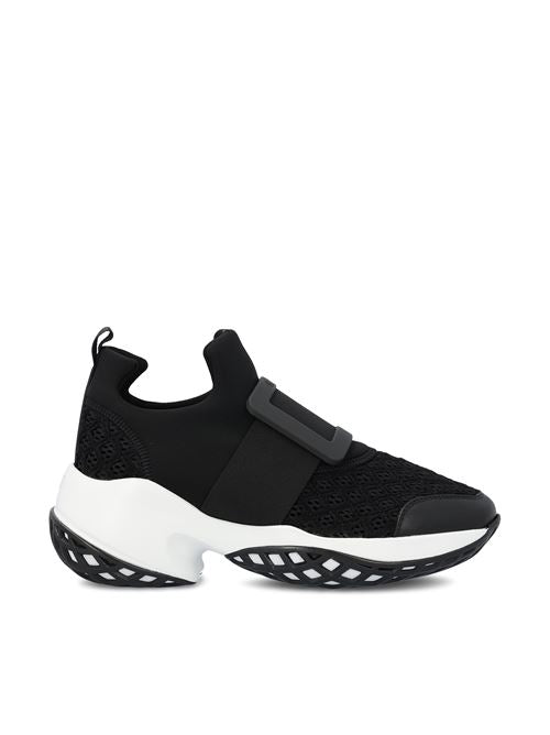 Sneakers realizzae in tessuto